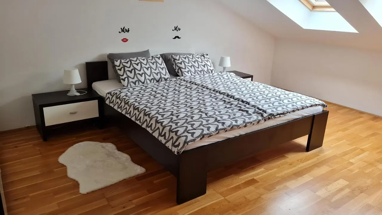 Apartman Bella Cres 0*,